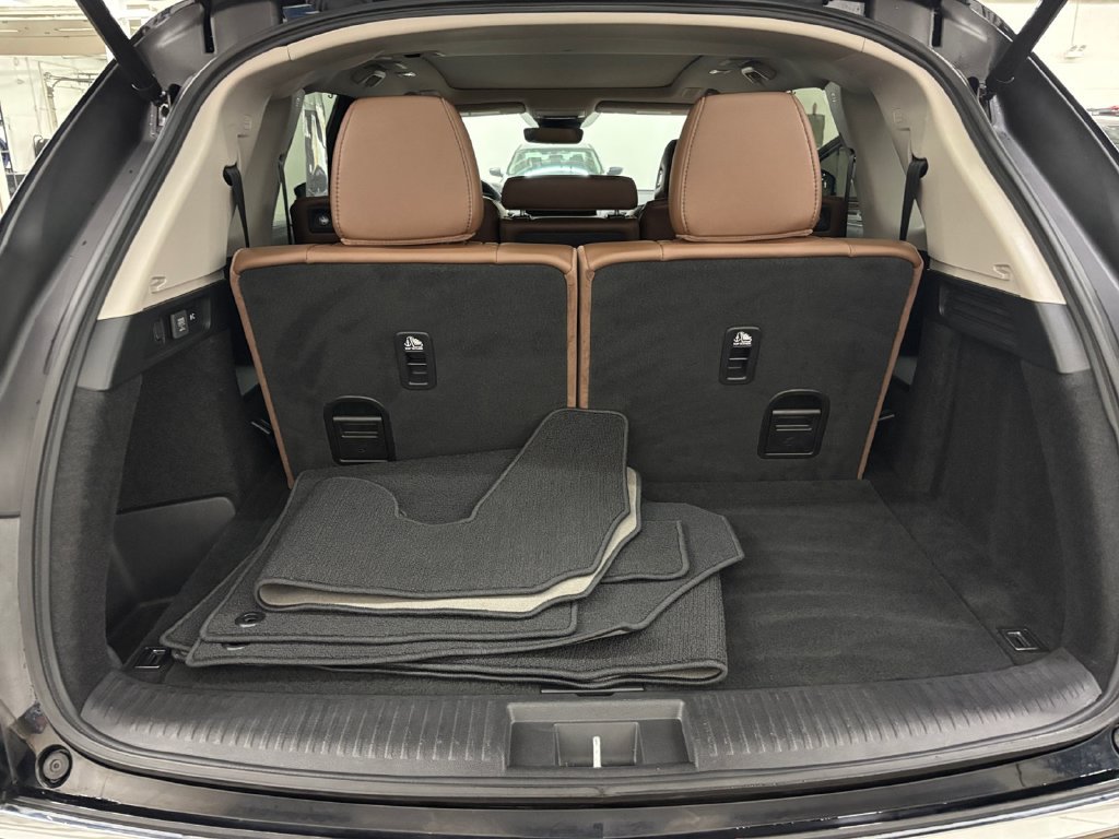 Certified 2025 Acura MDX w/ Technology Package AWD/4WD image 17