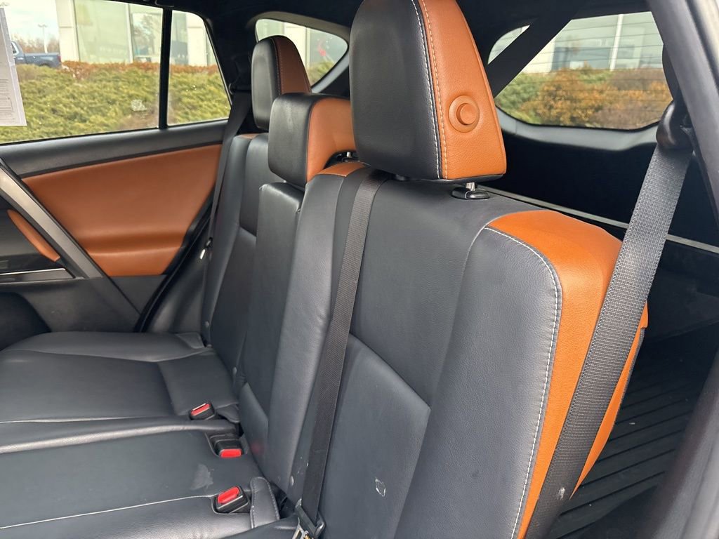 Used 2017 Toyota RAV4 SE w/ Power Special Value Package image 29