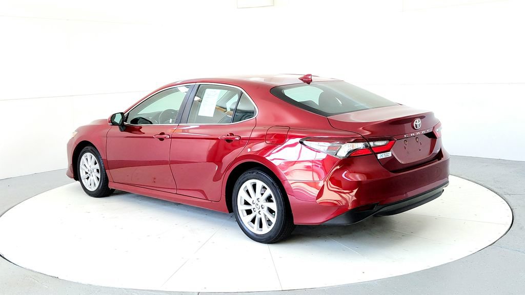 Used 2021 Toyota Camry LE w/ Cold Weather Package FWD image 4