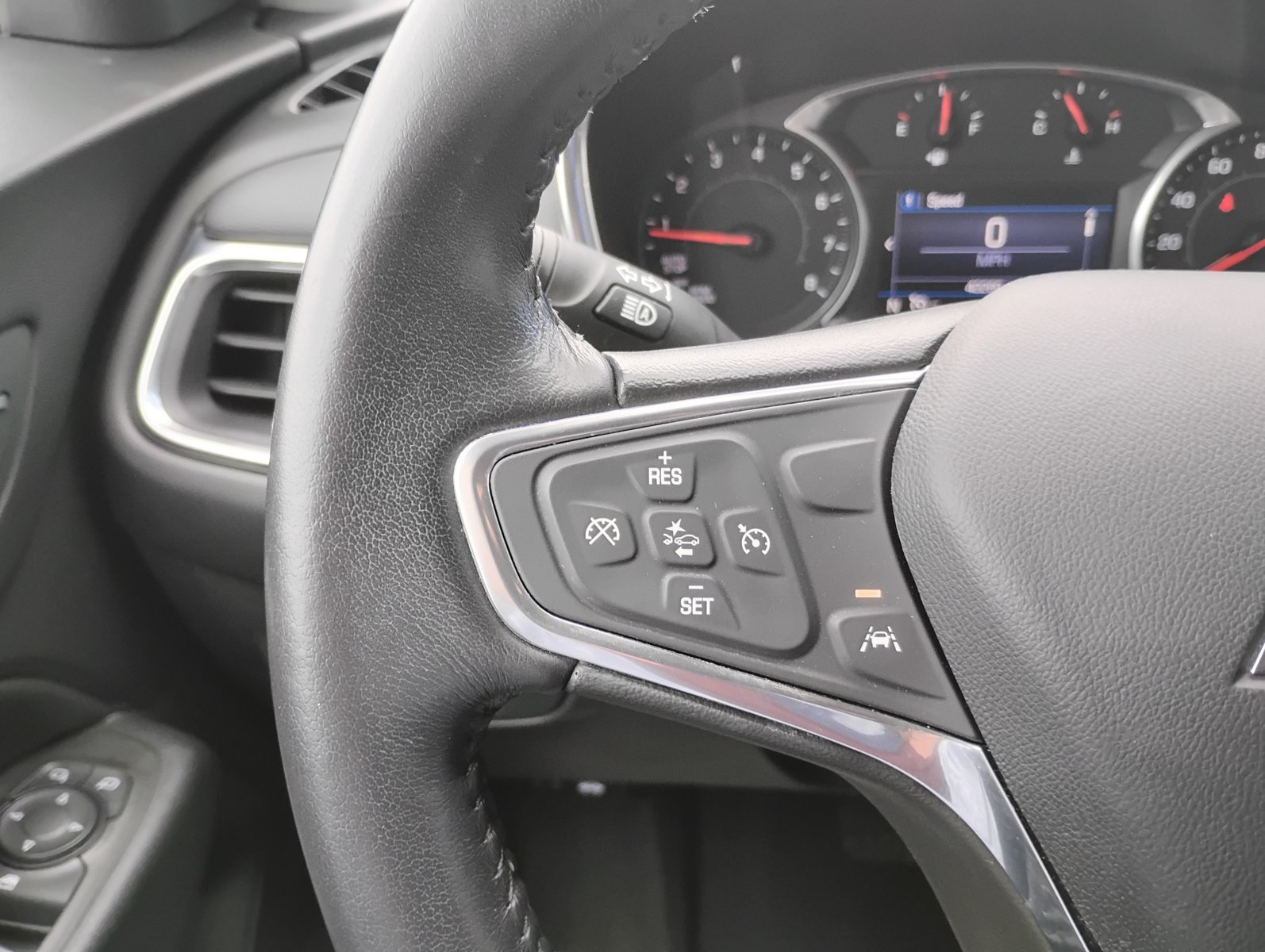 Used 2022 Chevrolet Equinox LT FWD image 18