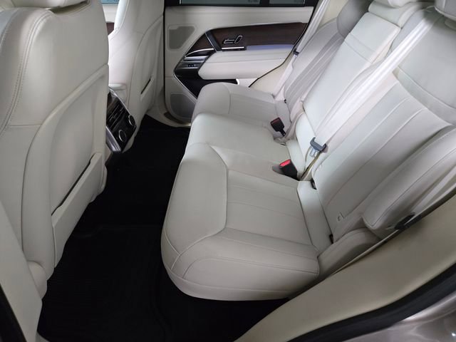 Used 2024 Land Rover Range Rover SE image 15