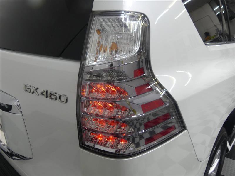 Used 2018 Lexus GX 460 Premium w/ Premium Package image 16