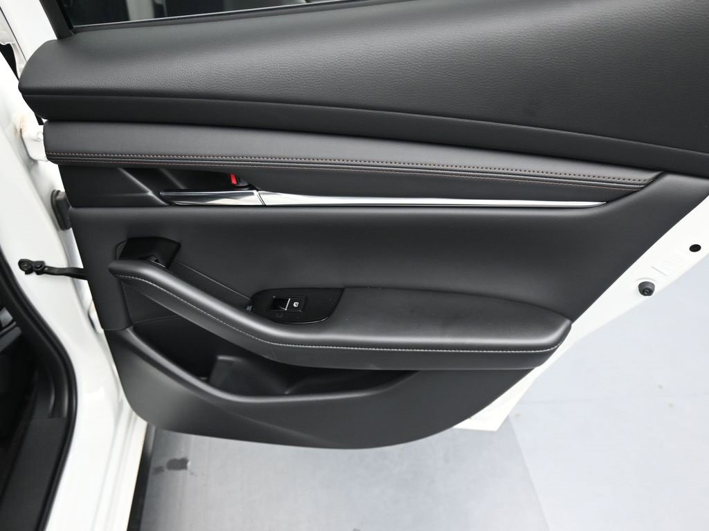 Used 2024 MAZDA MAZDA3 Hatchback w/Premium Plus Pkg image 24