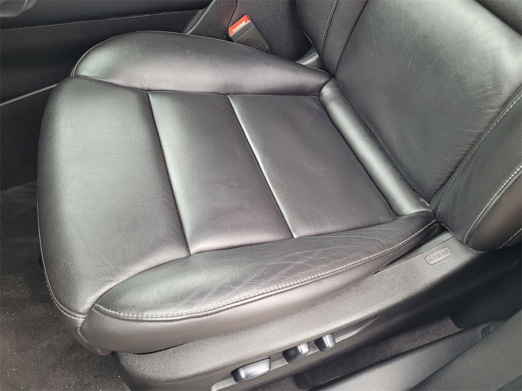 Used 2019 Cadillac XT4 Premium Luxury w/ Technology Package image 12