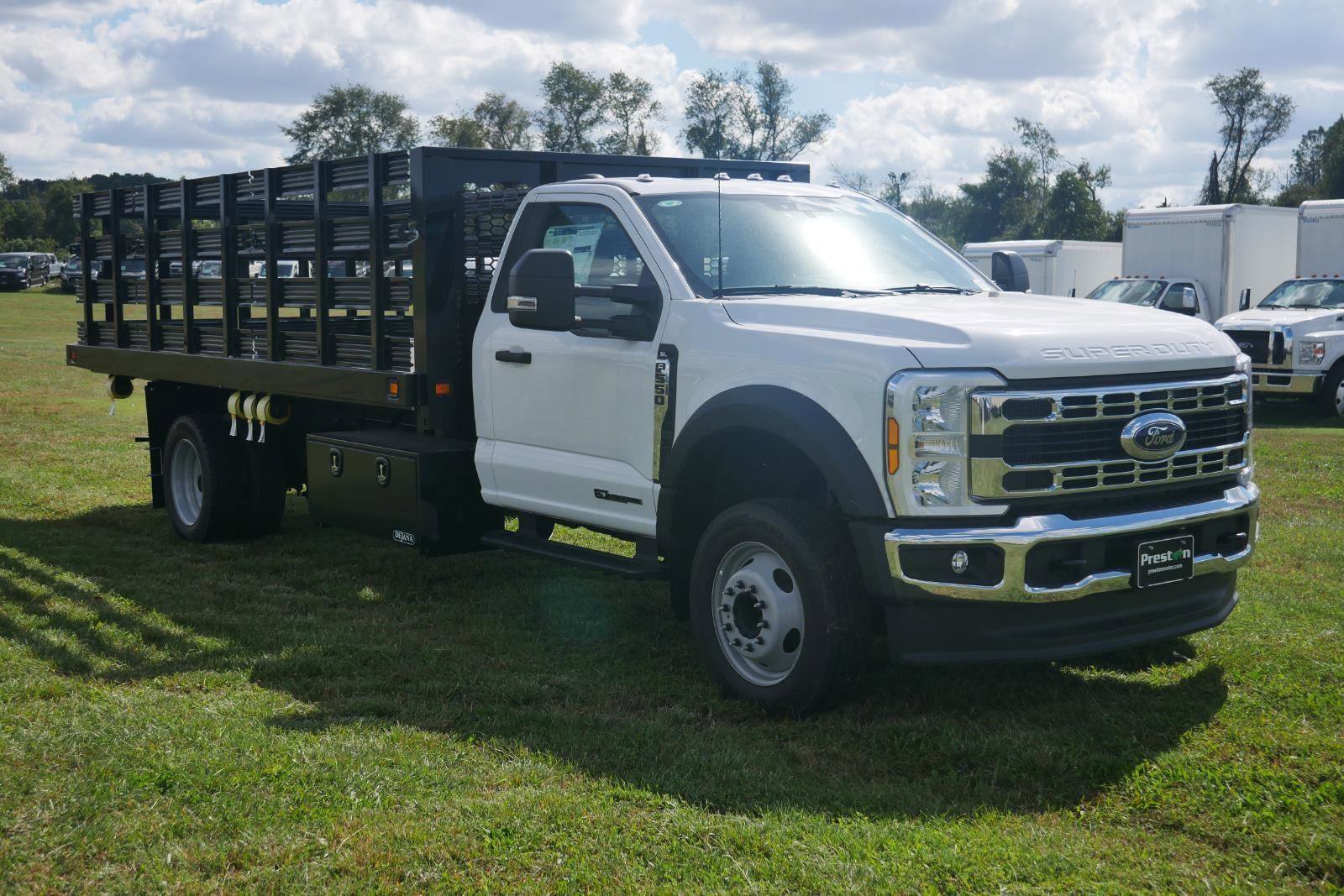 New 2025 Ford F550 2WD Regular Cab Super Duty image 13