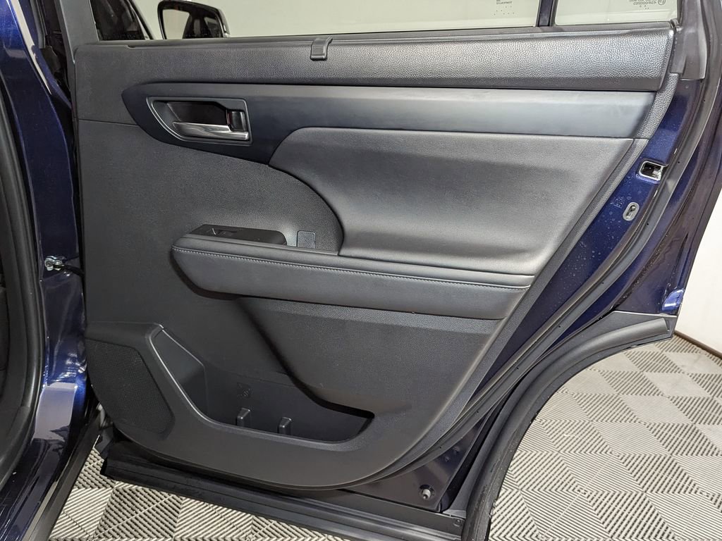 Used 2024 Toyota Highlander XSE image 44