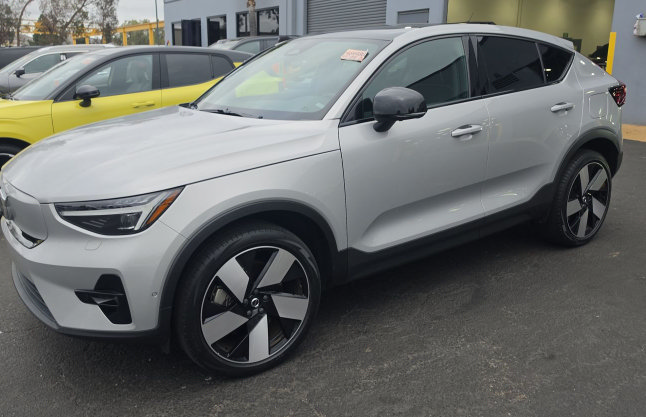 Used 2023 Volvo C40 P8 Recharge Ultimate w/ Protection Package Premier AWD/4WD image 1