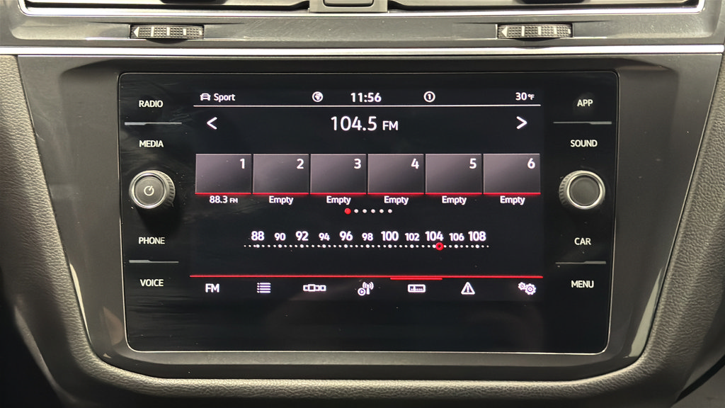 Used 2022 Volkswagen Tiguan SE R-Line AWD/4WD image 15