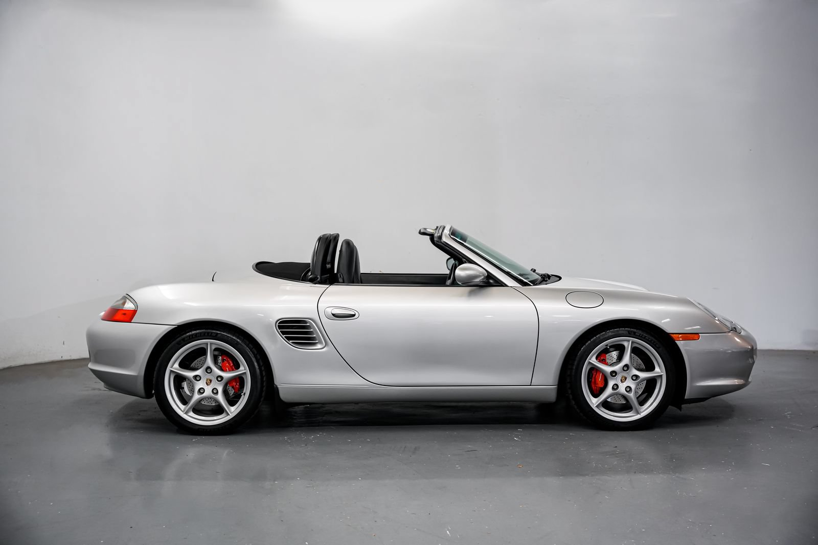 Used 2003 Porsche Boxster S RWD image 2