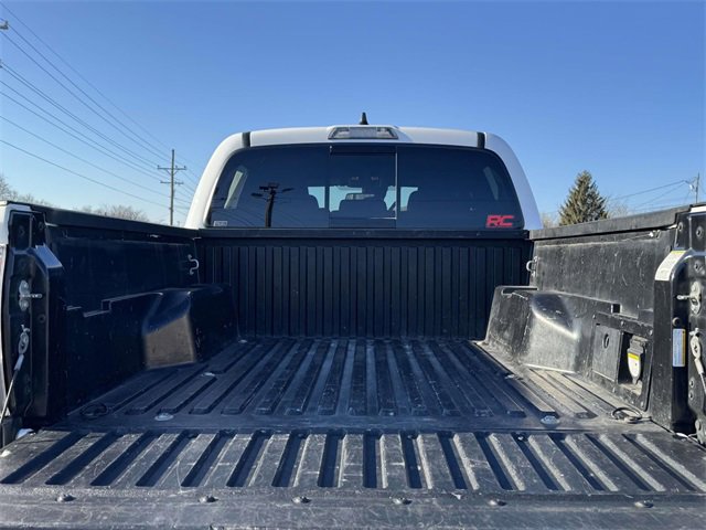 Used 2020 Toyota Tacoma TRD Off-Road w/ Technology Package image 19