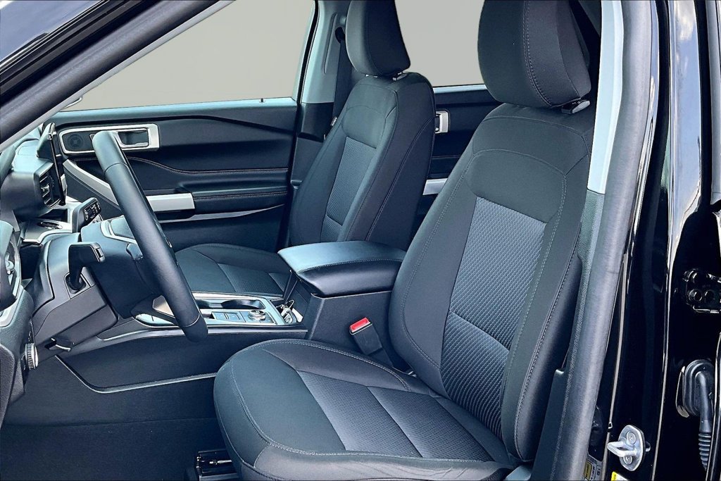Certified 2024 Ford Explorer XLT AWD/4WD image 25