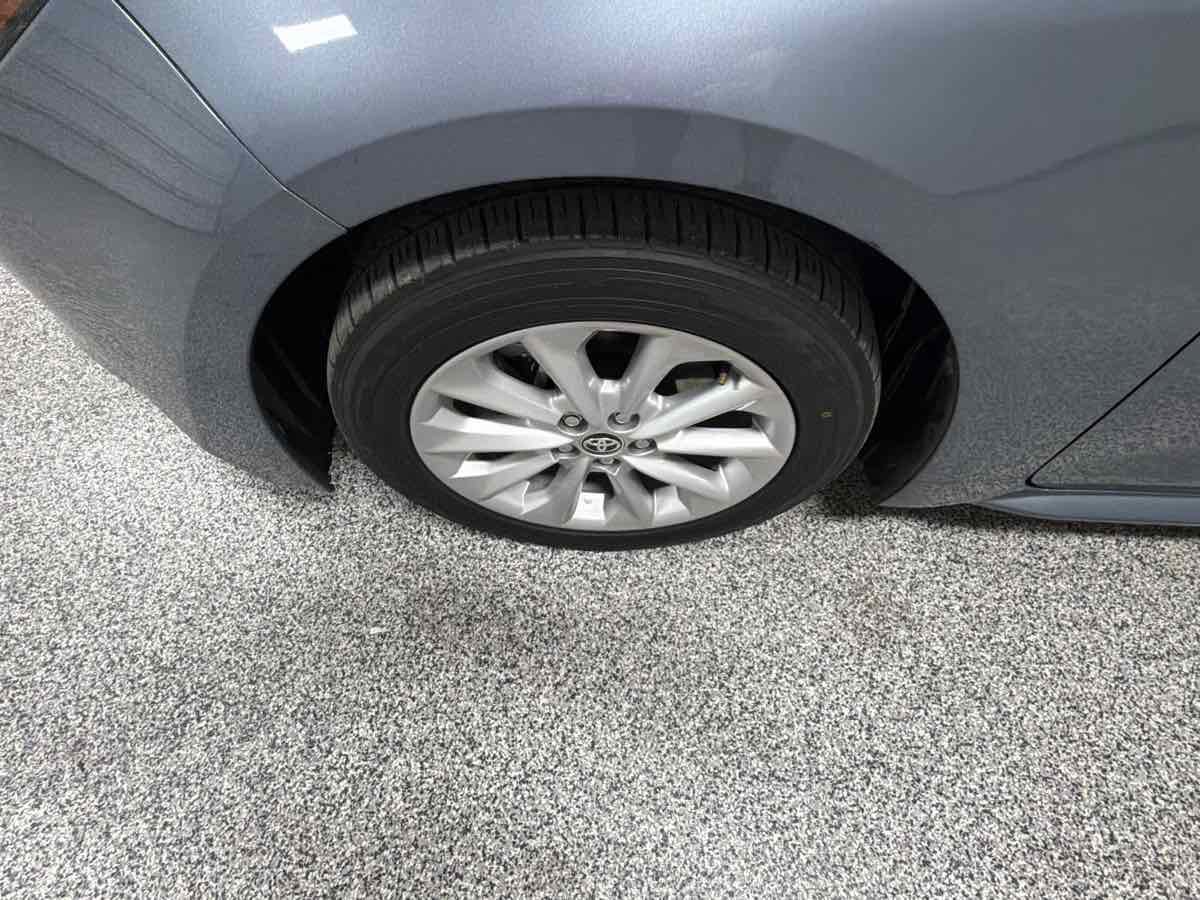 Used 2020 Toyota Corolla XLE w/ Carpet Mat Package (TMS) FWD image 39