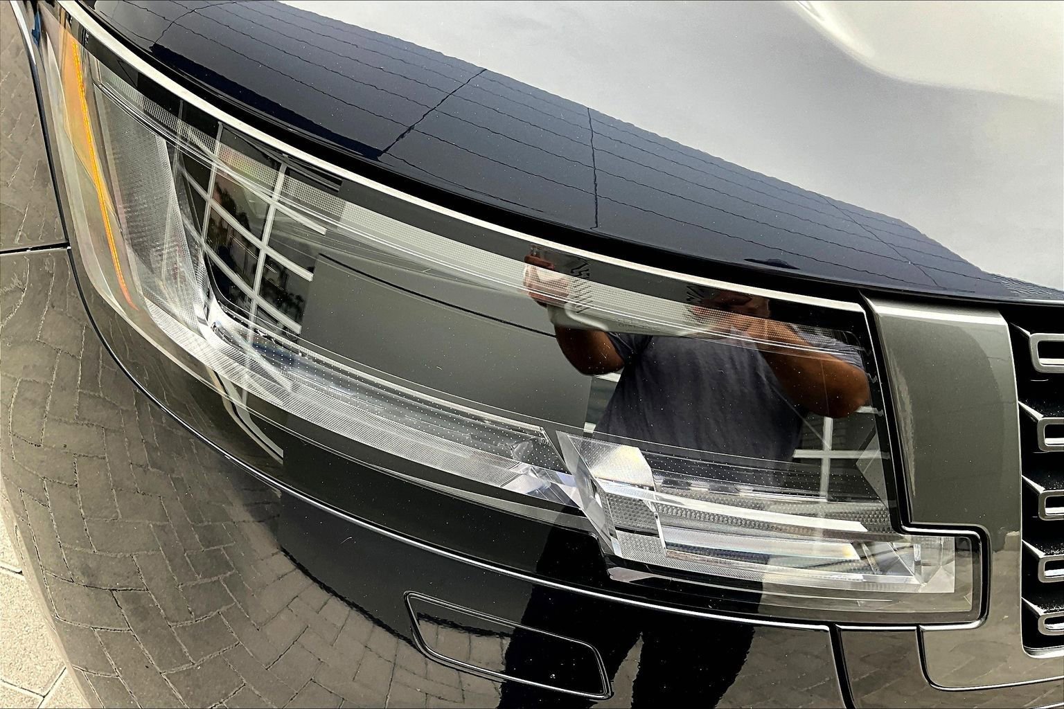 Certified 2025 Land Rover Range Rover SE AWD/4WD image 27