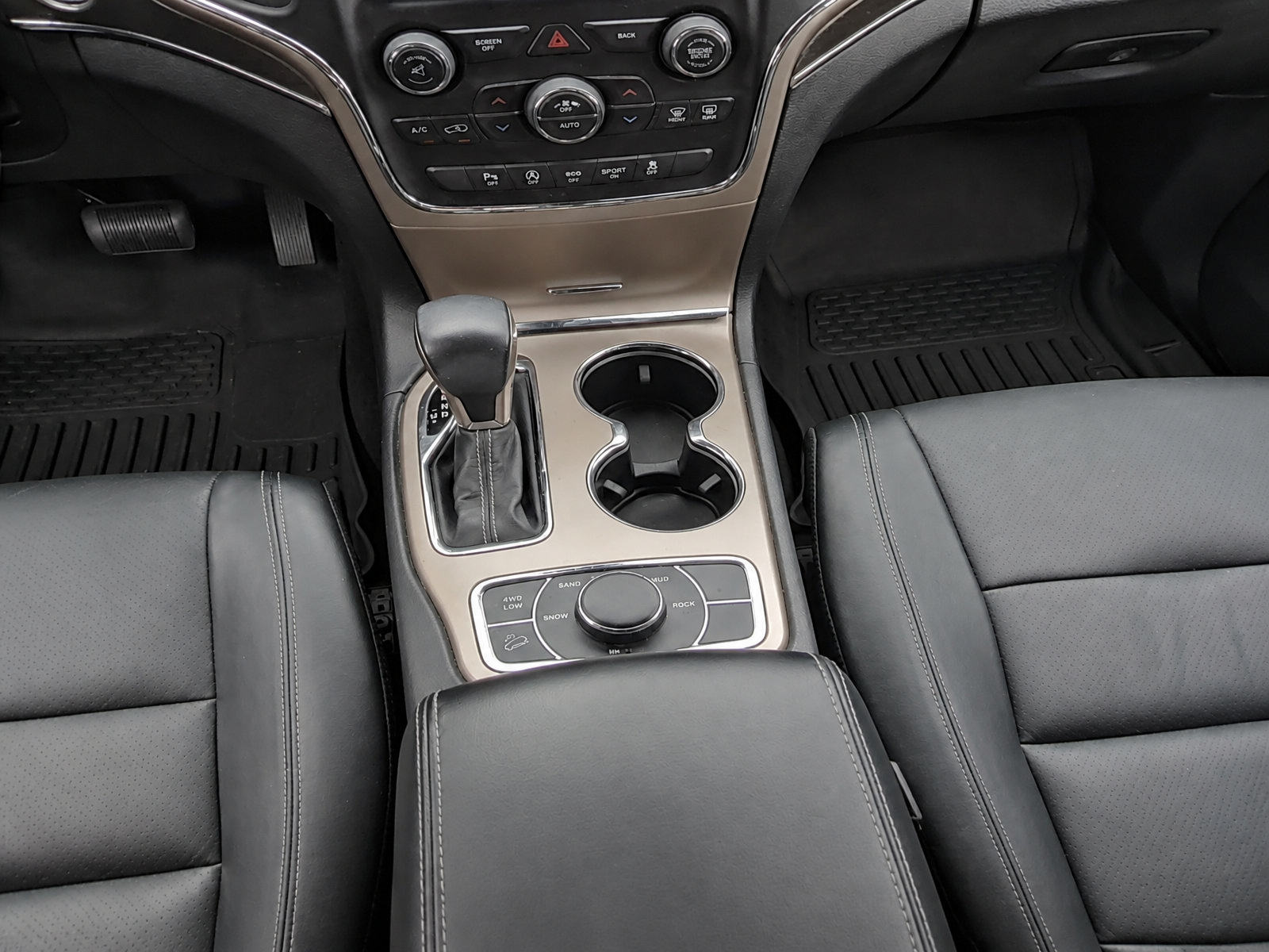 Used 2016 Jeep Grand Cherokee Limited AWD/4WD image 19