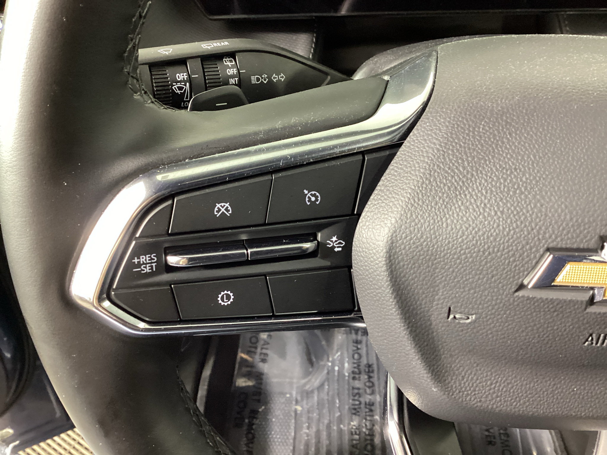 Used 2025 Chevrolet Equinox LT w/ Safety and Technology Package AWD/4WD image 23