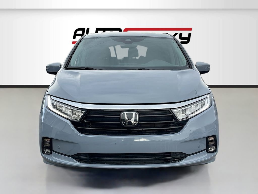Used 2024 Honda Odyssey Touring image 2