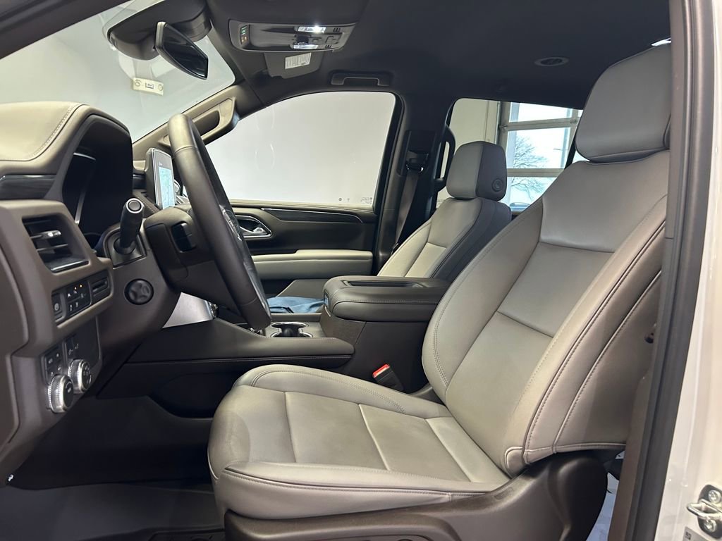 Used 2023 GMC Yukon SLT w/ SLT Luxury Package image 22