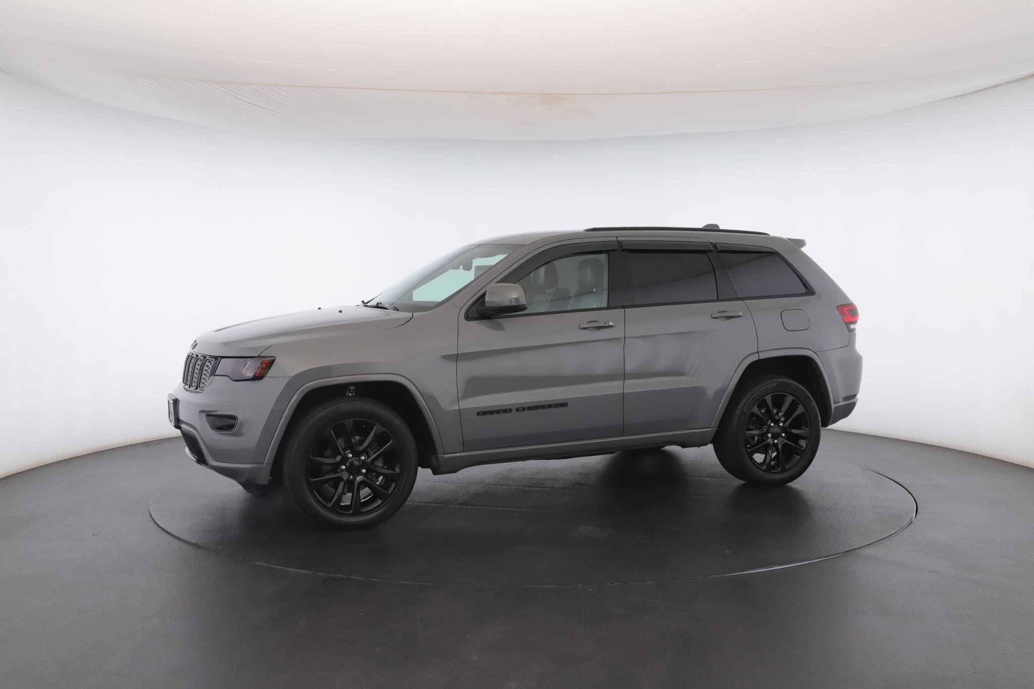 Used 2020 Jeep Grand Cherokee Altitude image 41