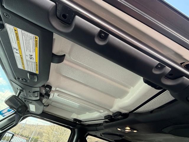 Used 2023 Jeep Wrangler Willys image 34