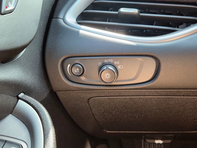 Used 2025 Chevrolet Malibu LT image 35