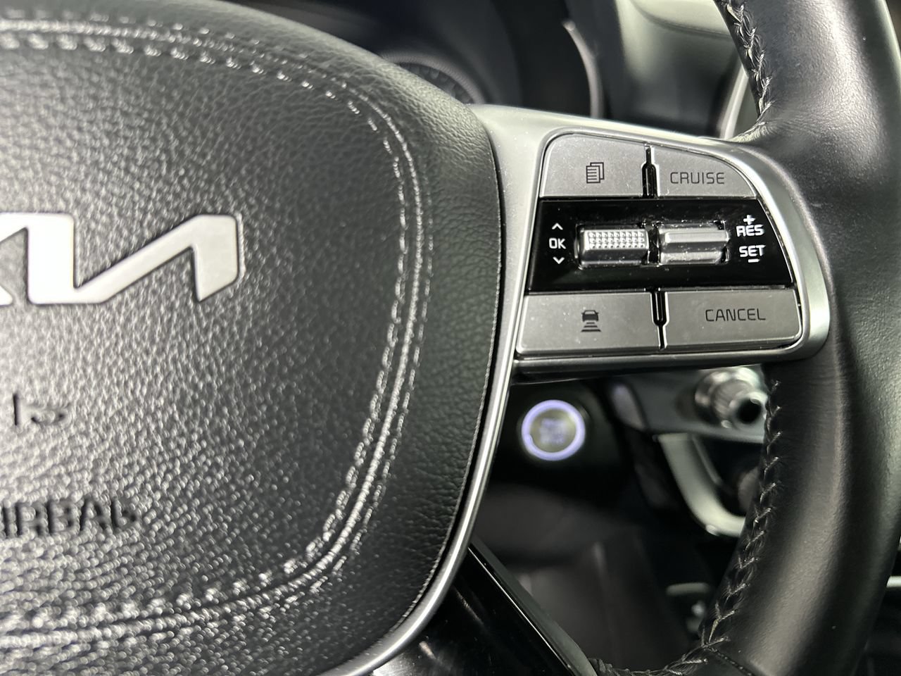 Certified 2022 Kia Telluride S FWD image 12