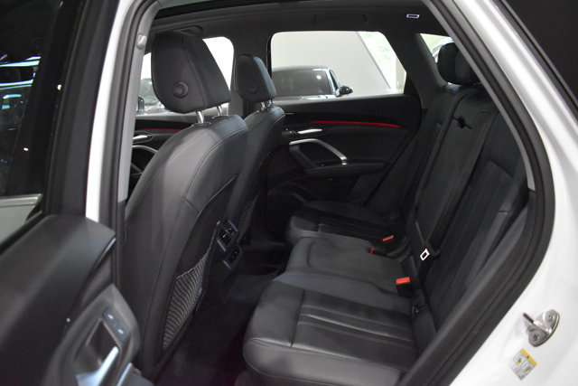 Used 2025 Audi Q5 Premium w/ Convenience Package AWD/4WD image 23