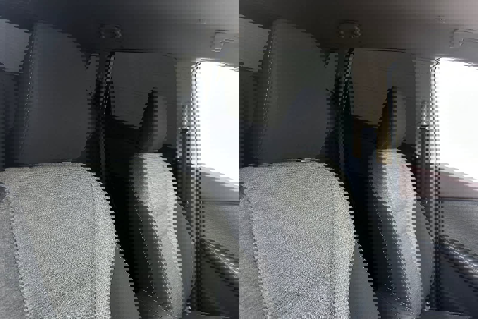 Used 2023 Nissan Rogue SV image 18