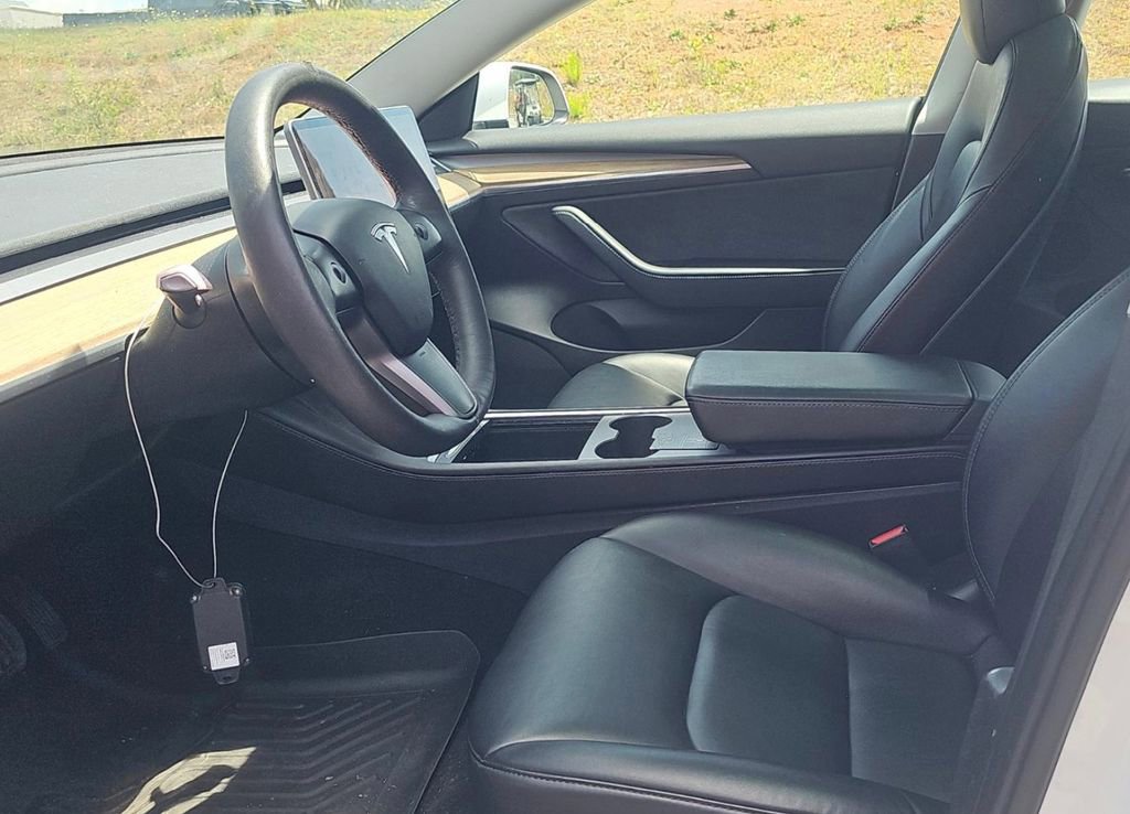 Used 2022 Tesla Model 3 Long Range AWD/4WD image 3
