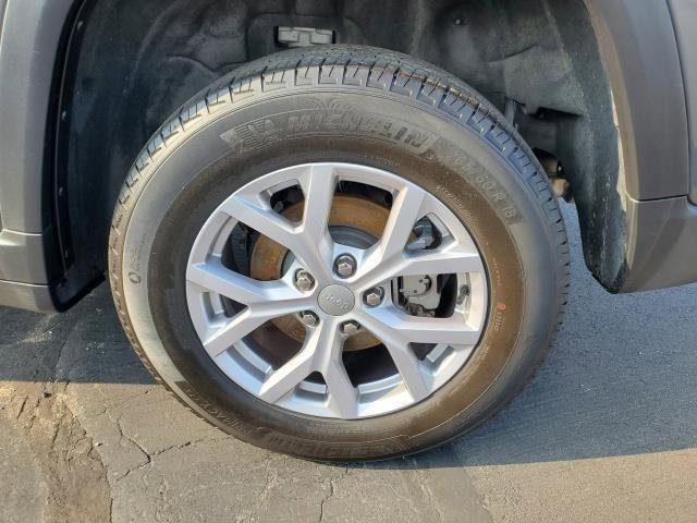 Used 2022 Jeep Grand Cherokee Limited image 32