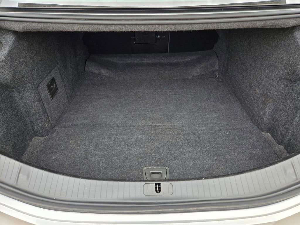 Used 2017 Cadillac XTS Luxury image 30