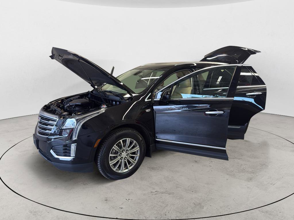 Used 2017 Cadillac XT5 Luxury w/ Driver Awareness Package AWD/4WD image 9