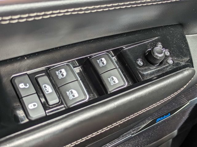 Used 2024 Jeep Grand Wagoneer L Series II w/ Quick Order Packagew 28T AWD/4WD image 28