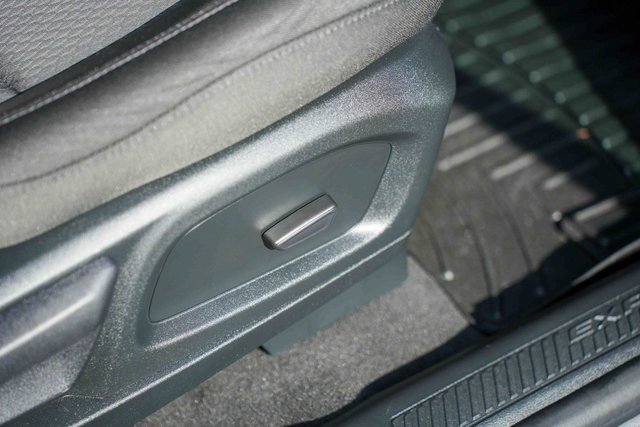 Used 2023 Ford Explorer XLT image 19