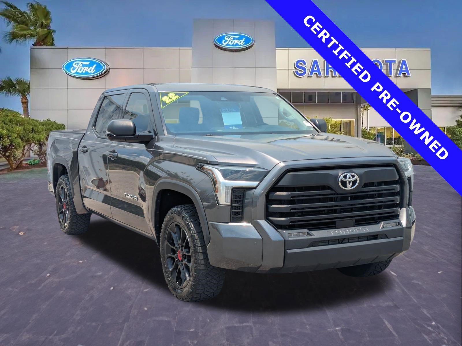 Used 2022 Toyota Tundra SR5 w/ SR5 Premium Package AWD/4WD video 1