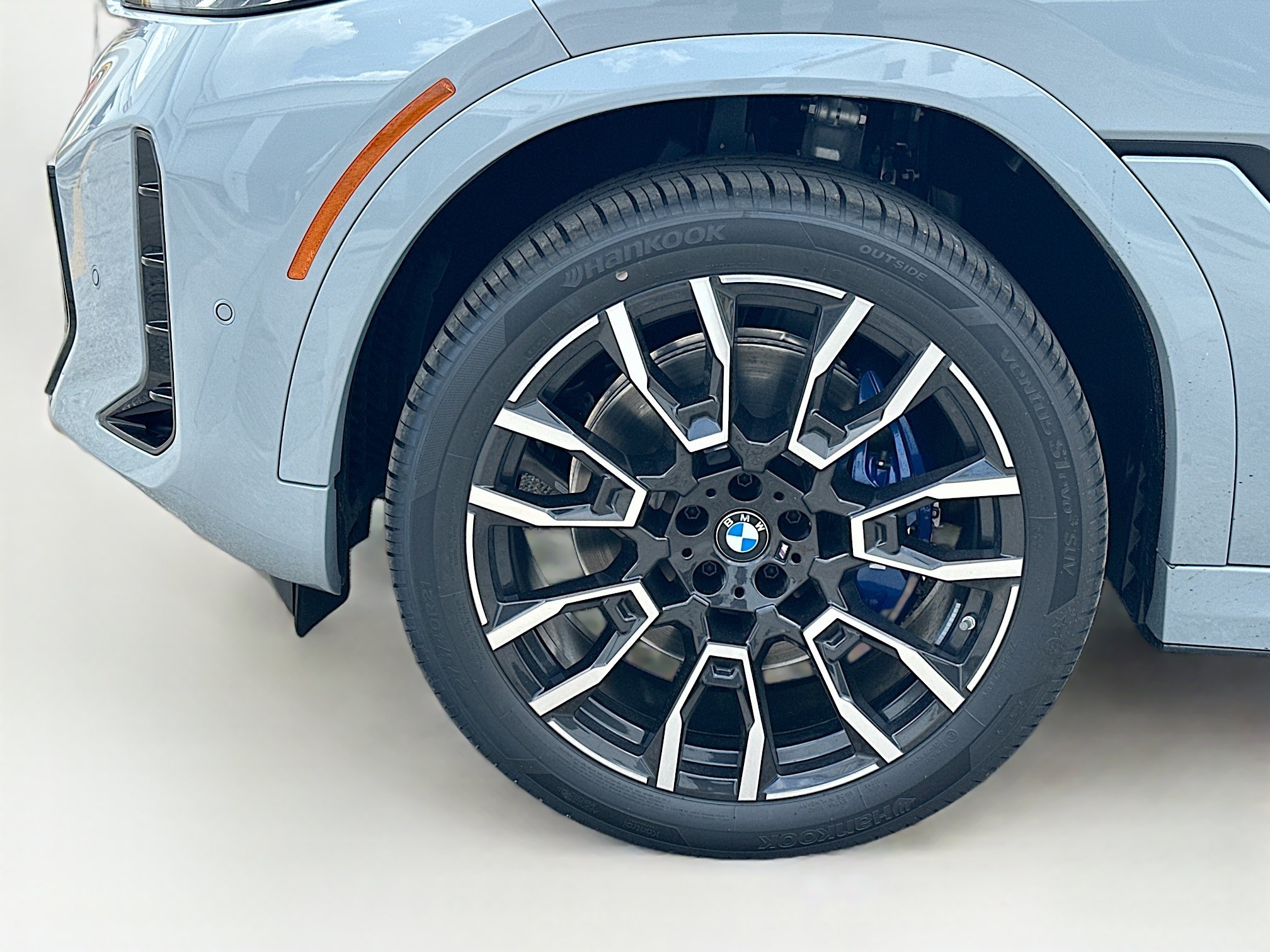 New 2027 BMW X6 xDrive40i w/ Climate Comfort Package AWD/4WD image 24