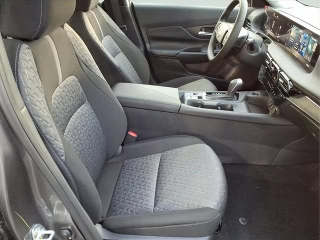 New 2026 Nissan Sentra SV w/ SV Convenience Package FWD image 17