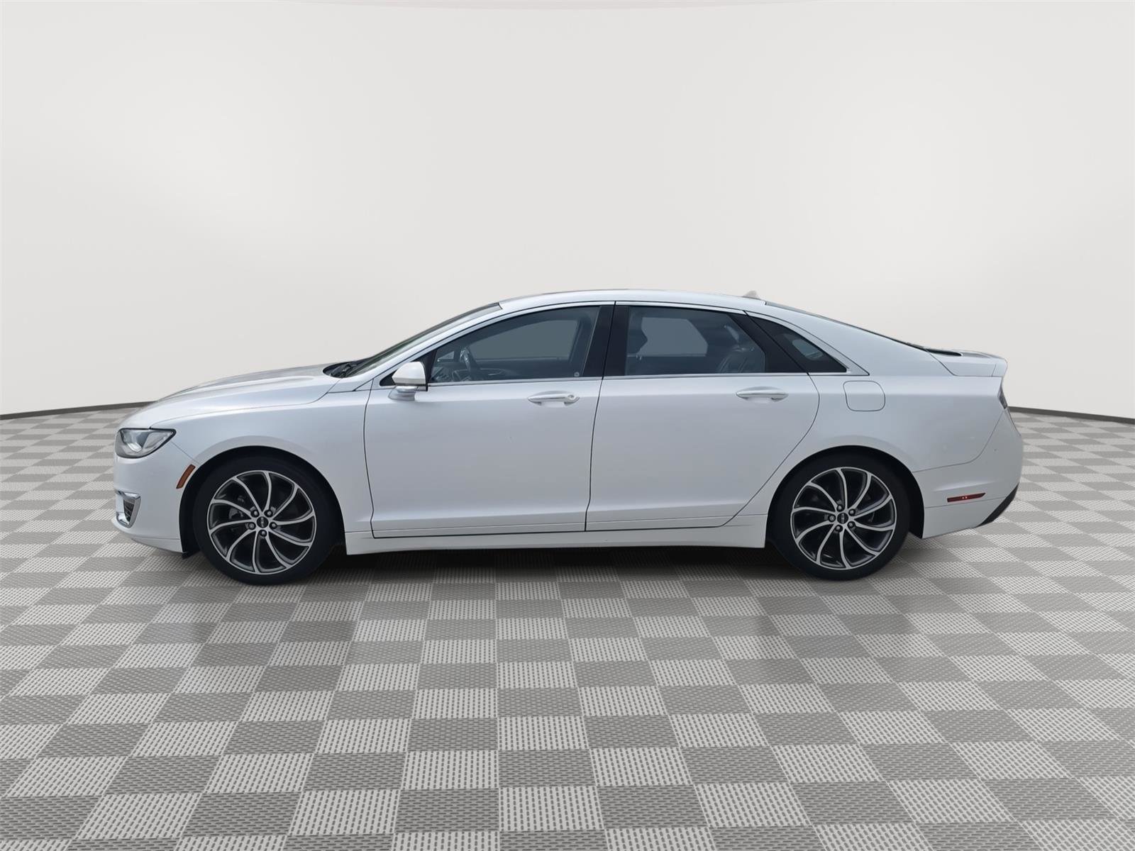 Used 2019 Lincoln MKZ Reserve w/ Reserve Plus Package FWD image 5