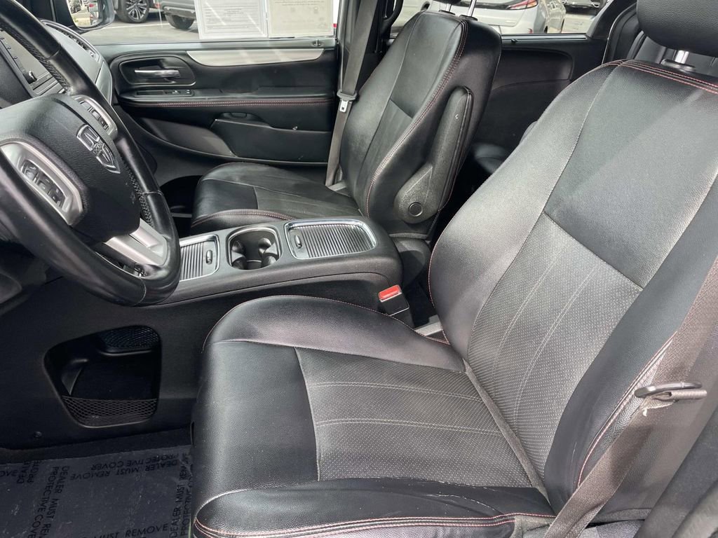 Used 2019 Dodge Grand Caravan GT image 19