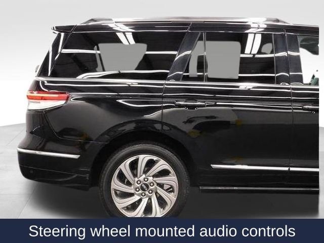 Used 2024 Lincoln Navigator Reserve image 18