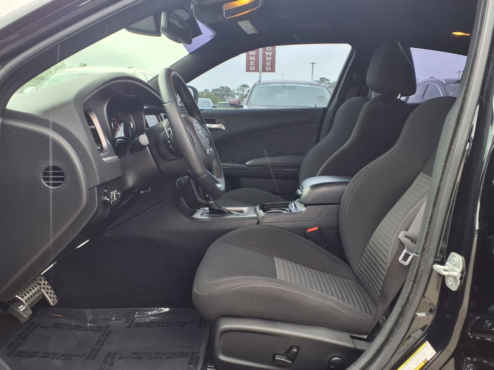 Used 2022 Dodge Charger R/T w/ Blacktop Package RWD image 12