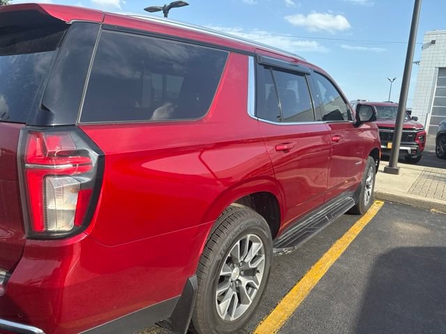 Used 2022 Chevrolet Tahoe LT w/ Luxury Package AWD/4WD image 3