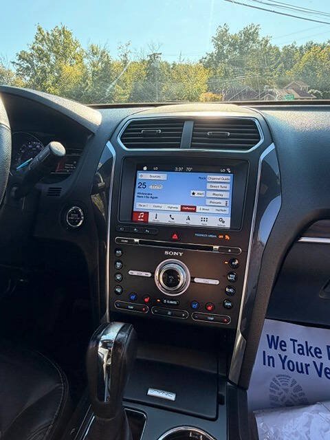 Used 2018 Ford Explorer Limited AWD/4WD image 13