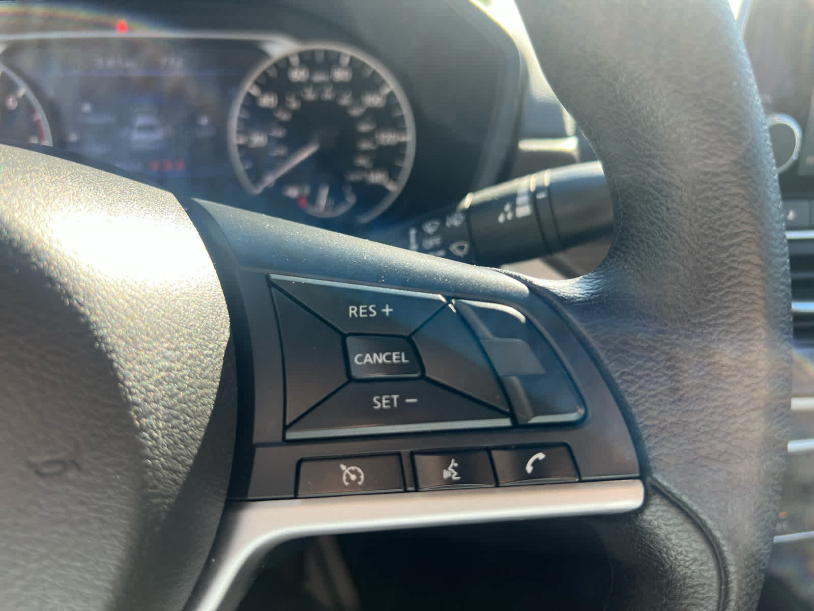 Used 2024 Nissan Altima 2.5 SV FWD image 16