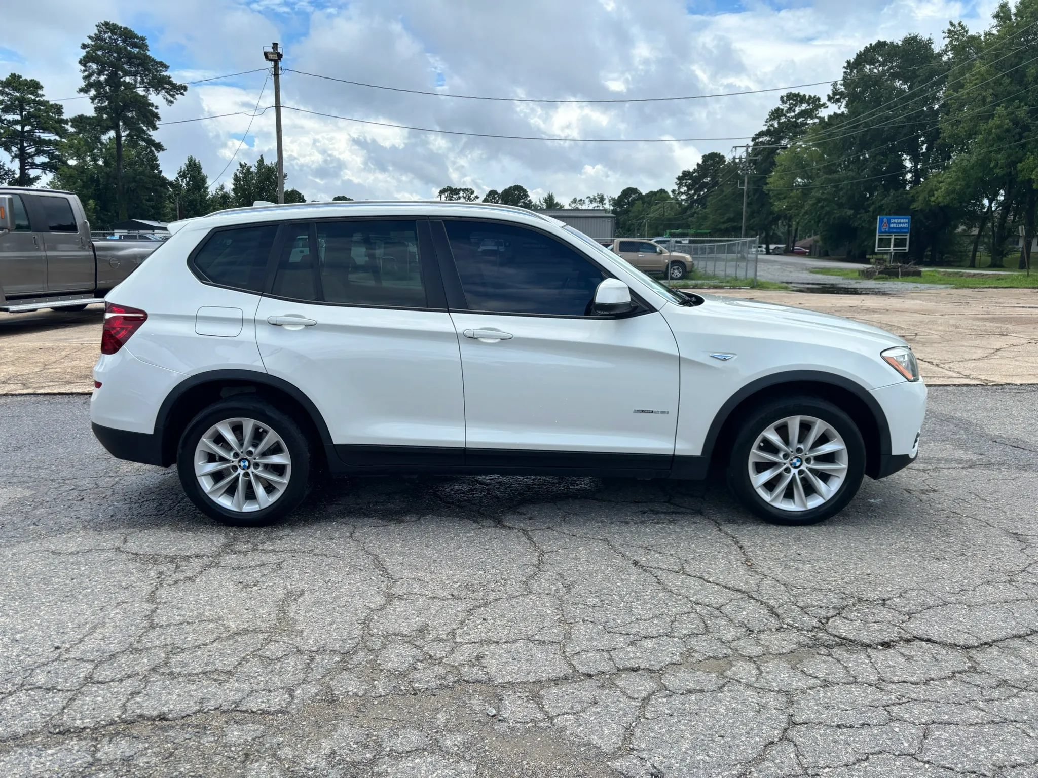 Used 2017 BMW X3 sDrive28i RWD image 6