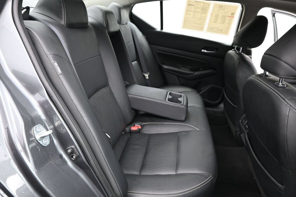 Used 2022 Nissan Altima 2.5 SL FWD image 8