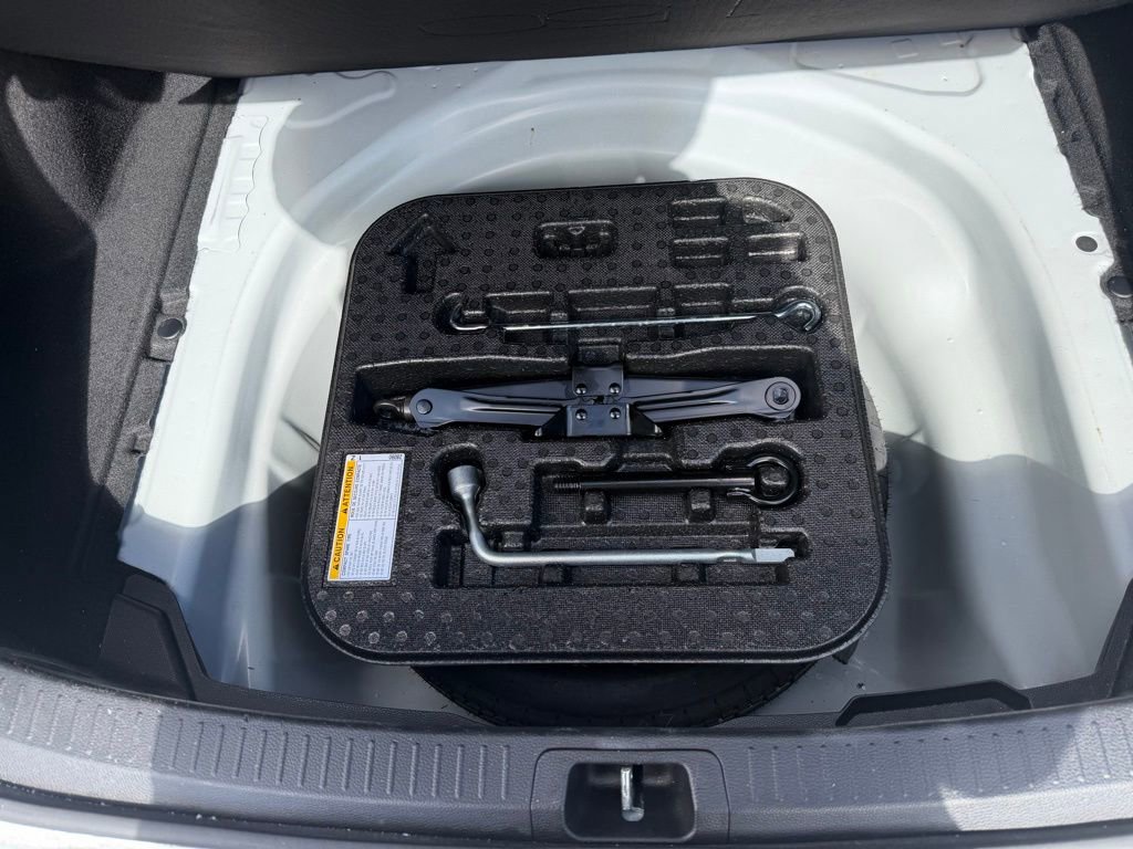 Used 2022 Toyota Corolla SE image 15