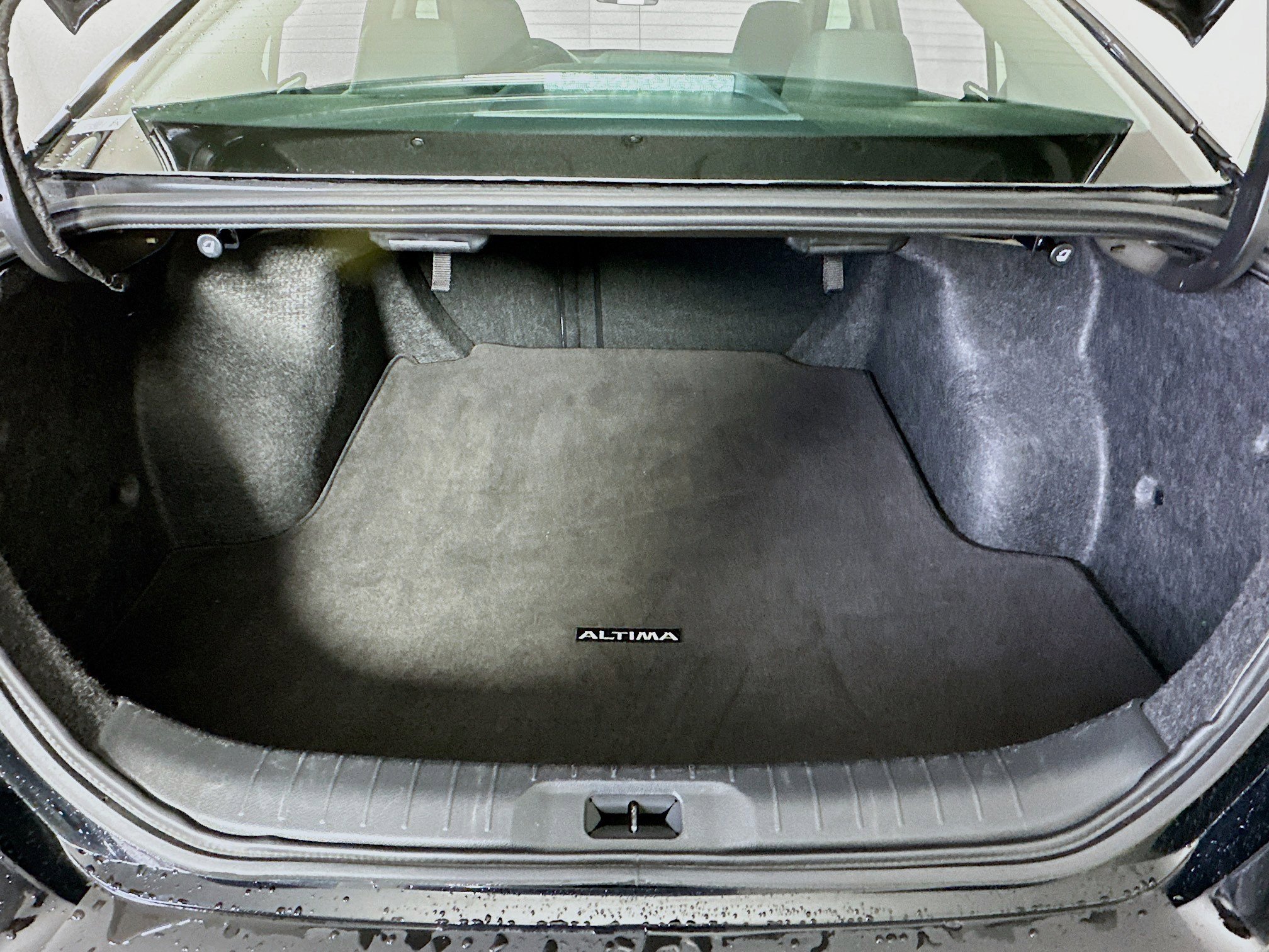 Used 2025 Nissan Altima 2.5 SV image 26