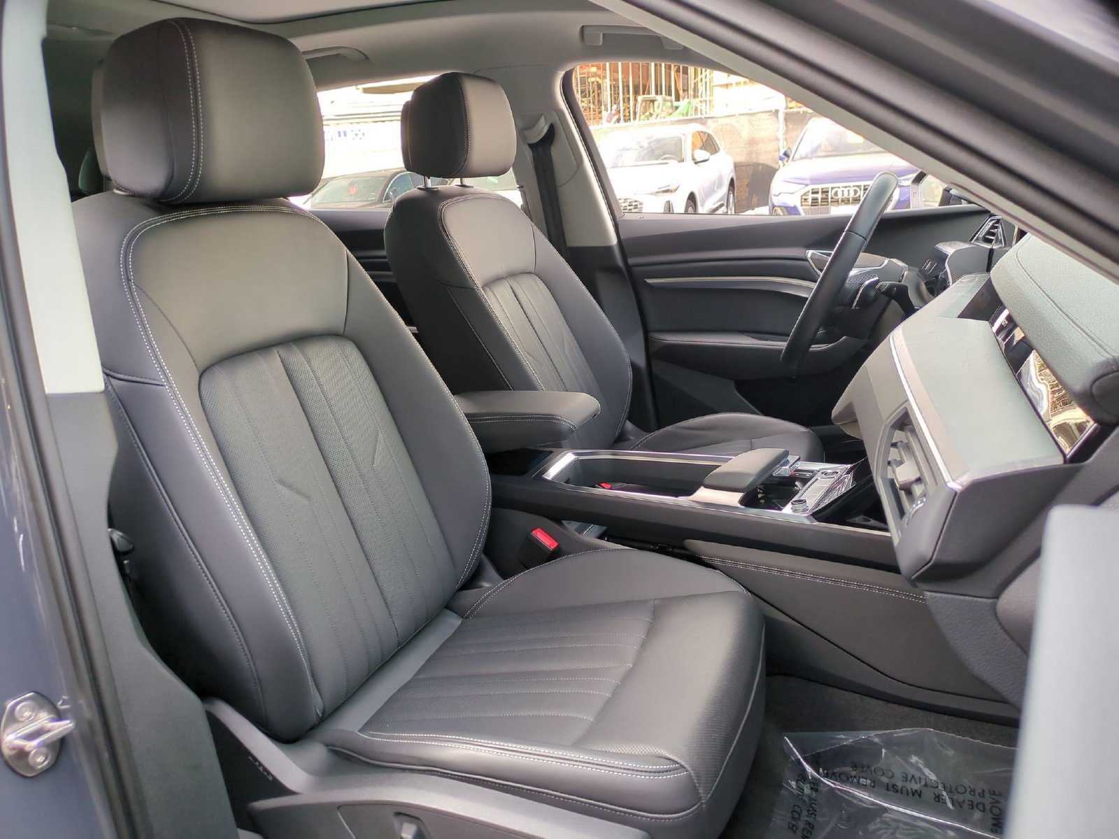 Used 2024 Audi Q8 e-tron Premium Plus AWD/4WD image 28