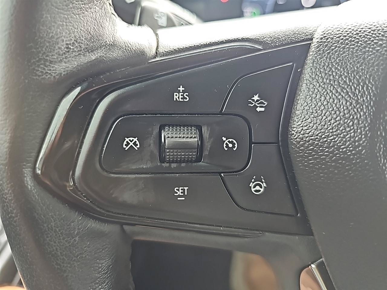 Used 2023 Chevrolet Bolt EUV Premier w/ Sun & Sound Package FWD image 22
