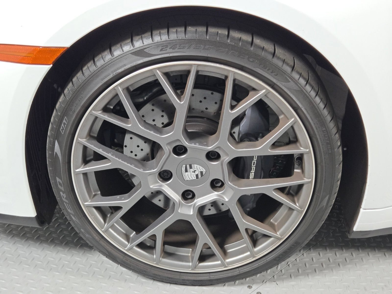 Used 2025 Porsche 911 Carrera RWD image 9